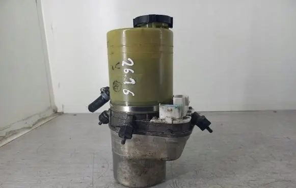 Opel Vectra C Power steering pump TRW