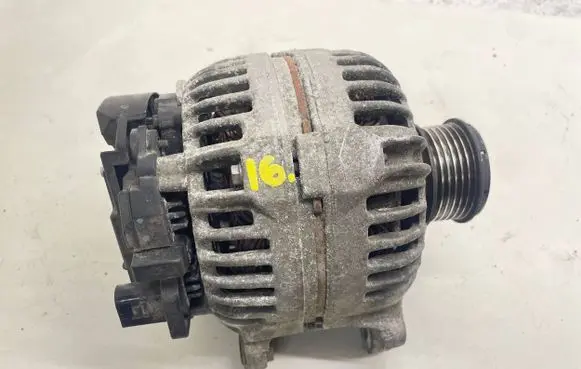 Volkswagen PASSAT B6 Generator/alternator 06F903023F
