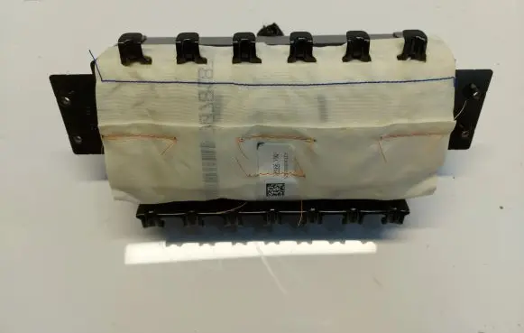 Tesla Model 3 Passenger airbag 1077824-cn-f