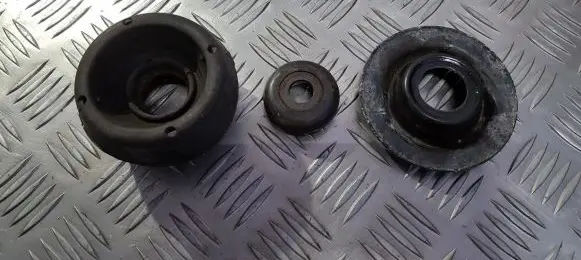 Volkswagen Cross Polo Coil spring mount 