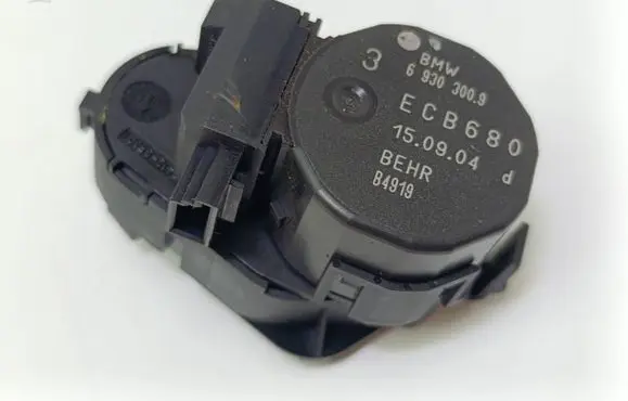 BMW 5 E60 E61 Air flap motor/actuator 6930300
