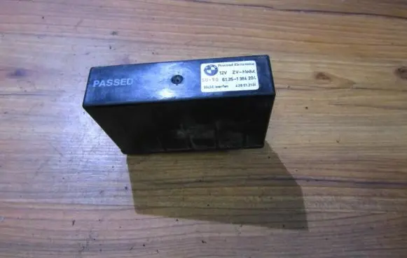 BMW 5 E34 Other control units/modules 61351384204 428612100