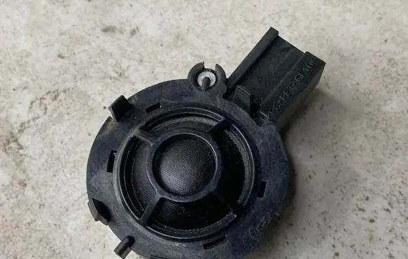 Volvo V50 High frequency speaker in the rear doors 30752088 05W18 M5XUG