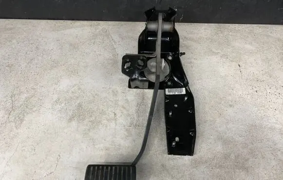 Ford Mondeo MK IV Brake pedal 7G9N2D094RB