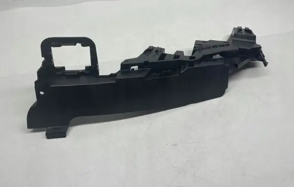 Fender mounting bracket
