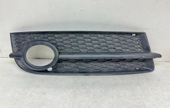 Audi TT TTS Mk2 Front bumper lower grill 8J0807682RE 8J0807682