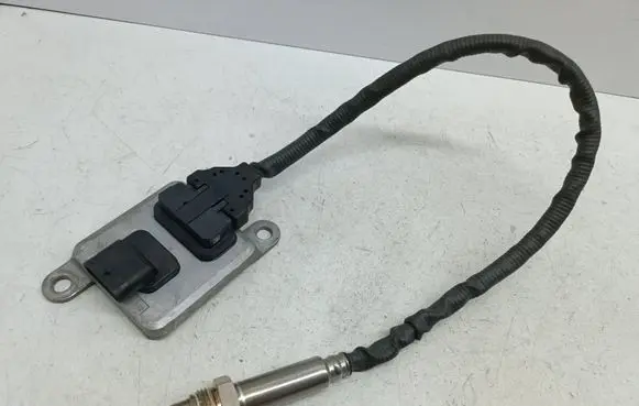 Mercedes-Benz E W212 Lambda probe sensor A0009051412 0009051412