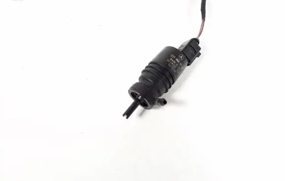 Mercedes-Benz E W212 Windscreen/windshield washer pump A2218690121