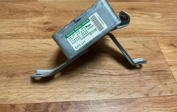 Toyota Avensis T250 Power steering control unit/module 8965005030 2250000090 1129000630