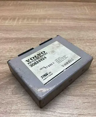 Volvo S40, V40 Keyless (KESSY) go control unit/module 30824424 V40RKE2