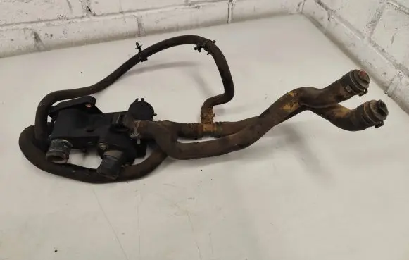 Thermostat/thermostat housing