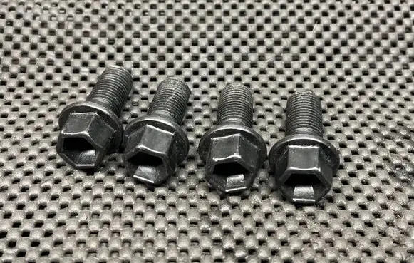 Mercedes-Benz GLA W156 X156 Nuts/bolts 