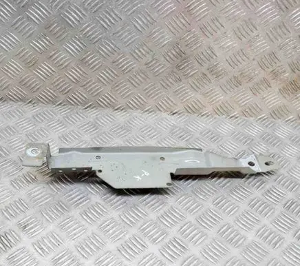 Volvo S90, V90 Fender mounting bracket 31416626