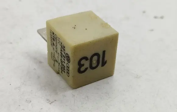 Seat Alhambra (Mk1) Other relay 357911253