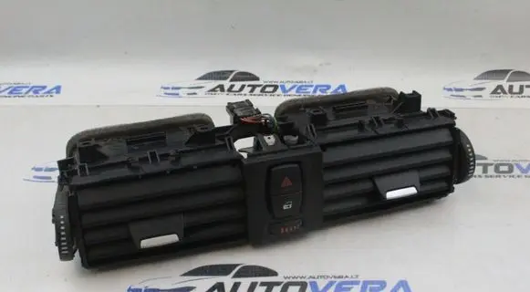 BMW 4 F32 F33 Dash center air vent grill 9218552
