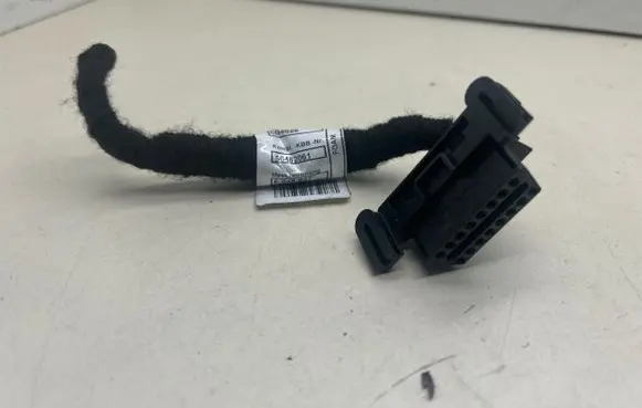 BMW 2 F46 EUR ISO radio connector 9335261 14527335