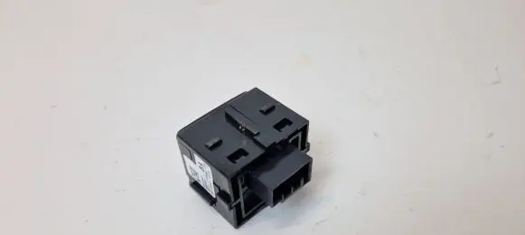 Jaguar I-Pace Tailgate/boot open switch button J9D3-11B654-BA