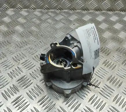 Porsche Macan (95B) Vacuum pump 03L145100F