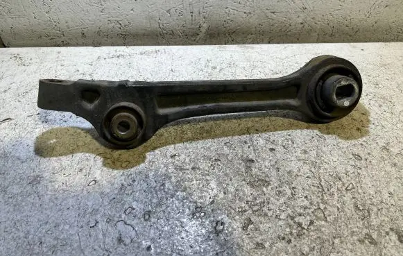 Dodge Challenger Front lower control arm/wishbone 