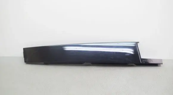 Volkswagen Touran III Other exterior part 5TA837901