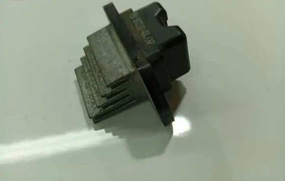 Honda FR-V Heater blower motor/fan resistor 3g70064752