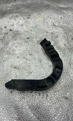 Opel Insignia A Intercooler pipe mounting bracket 52423803