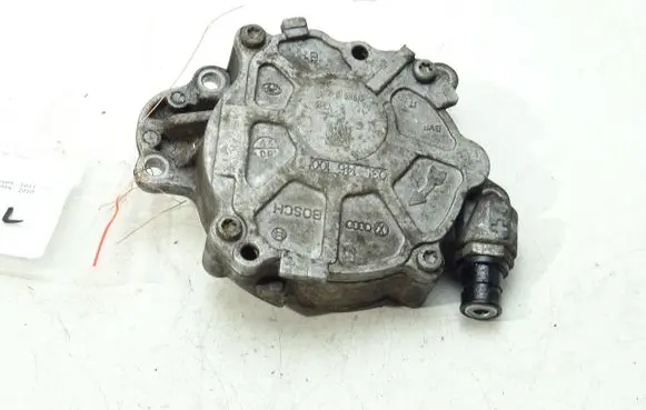 Volkswagen PASSAT B6 Vacuum pump