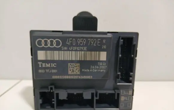 Audi A6 S6 C6 4F Door control unit/module 4F0959792E 4F0910793E 0033TFJ0001