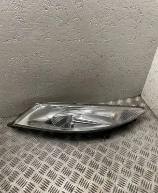 Nissan Juke I F15 Headlight/headlamp 14492
