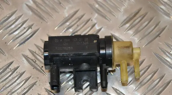 Mercedes-Benz C W205 Turbo solenoid valve A0091533128 70078208 127324