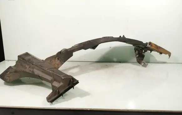 Volkswagen Touareg I Front bumper mounting bracket 7L6807184