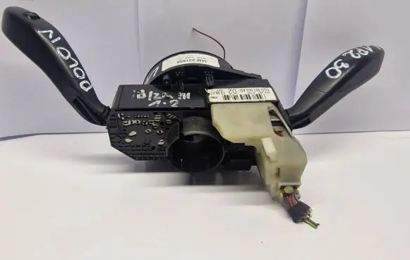 Volkswagen Polo IV 9N3 Wiper turn signal indicator stalk/switch 6Q0953503AD