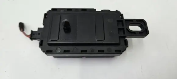 BMW i3 Antenna control unit 9397846 A2C94289401