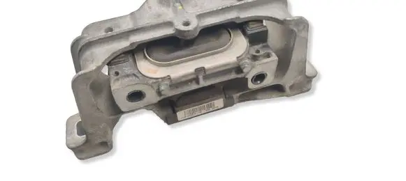 Mercedes-Benz B W246 W242 Engine mount bracket A2462402517