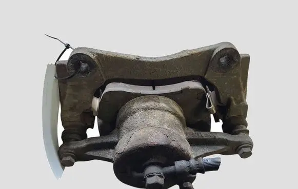 Toyota Avensis T250 Front brake caliper