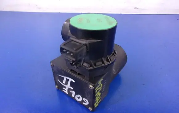 Volkswagen Golf II Central locking vacuum pump 