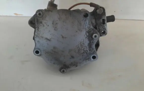 Skoda Superb B6 (3T) Vacuum pump 06J145100B