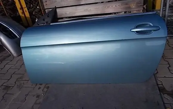 Door (2 Door Coupe)