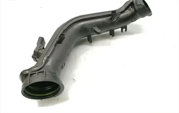 Volkswagen Tiguan Intercooler hose/pipe 03C145673H