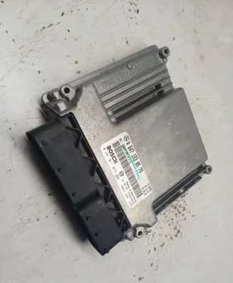 Mercedes-Benz E W211 Engine control unit/module A6471530579 1039S00432 0281011072