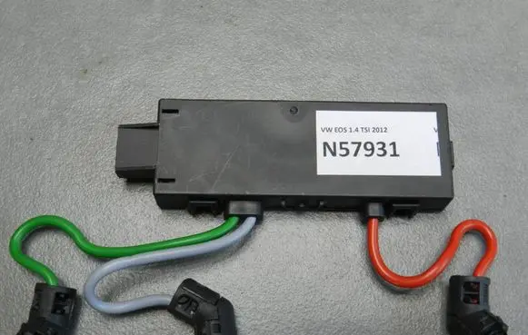 Volkswagen Eos Alarm control unit/module 1Q0951171 056100111 28302568