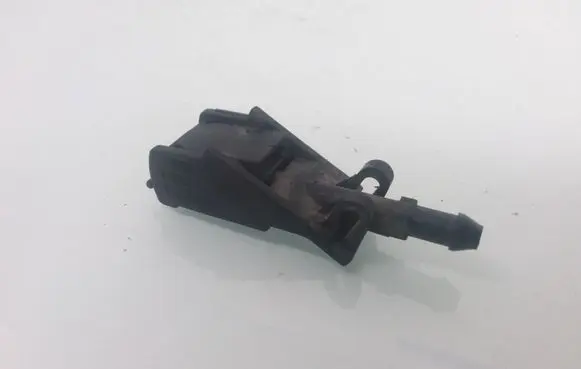 Volkswagen PASSAT B5 Windshield washer spray nozzle 6E0955985