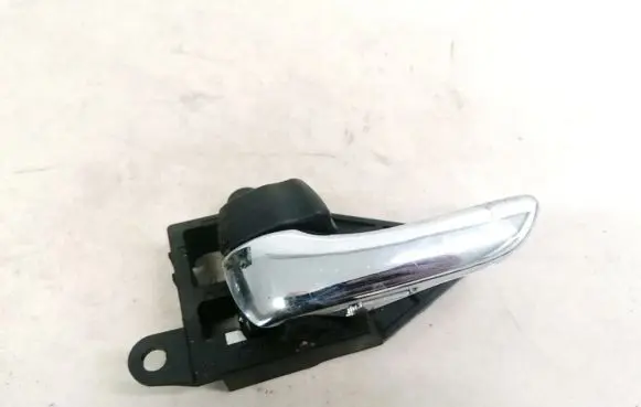 Toyota Avensis Verso Front door interior handle