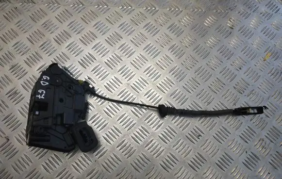 Volkswagen Golf VII Rear door lock 5K4839016Q