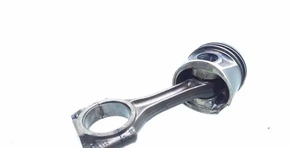 Volkswagen PASSAT B6 Piston with connecting rod 038J