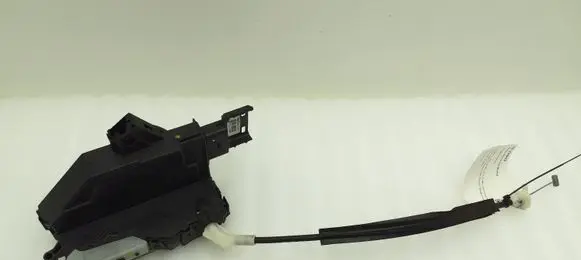 Peugeot RCZ Front door lock PSA184080