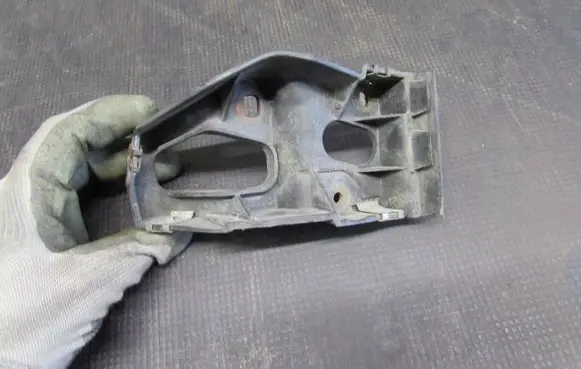 Audi A4 S4 B7 8E 8H Fender mounting bracket 8E0853922D