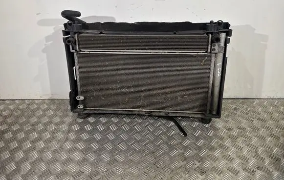 Toyota Auris 150 Radiator set 160400T490 Mf422750-4594 1680001020