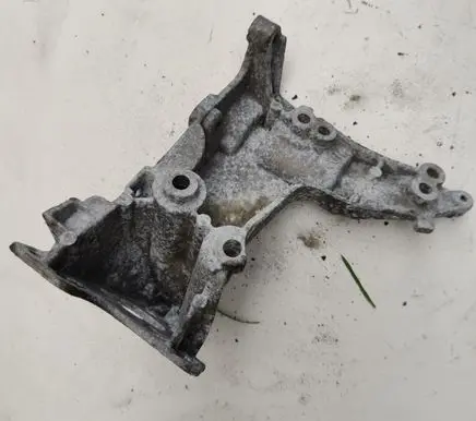 Peugeot 307 Generator/alternator bracket 9659200880