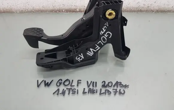 Volkswagen Golf VII Brake pedal 5Q1721058AM